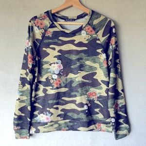Last Chance! David Cline Long Sleeve Floral Camo Lightweight Sweatshirt Size M